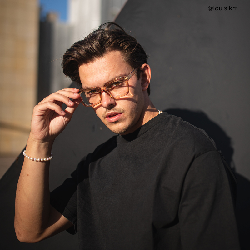 Grover Rectangle Champagne Glasses6