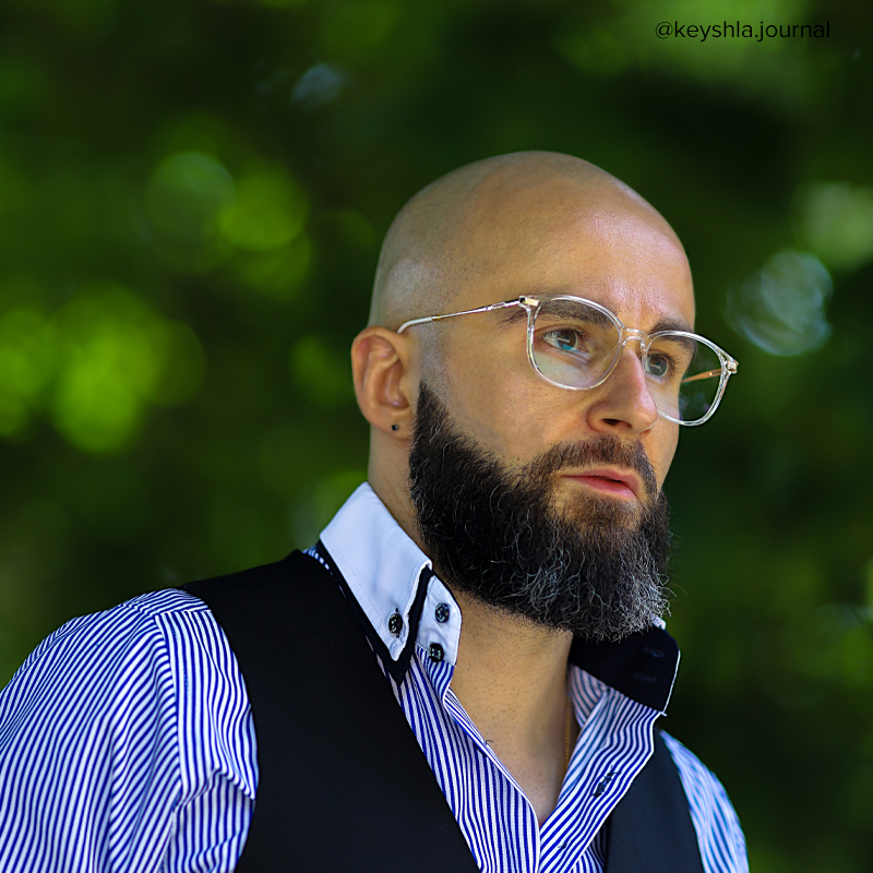 Crystal Greene Square Eyeglasses and Glasses Frames7